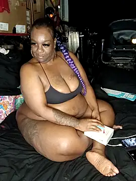 Thickkemzz41: онлайн-секс-чат