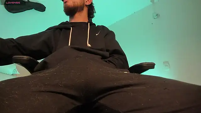 s_sven03's Live XXX Chat