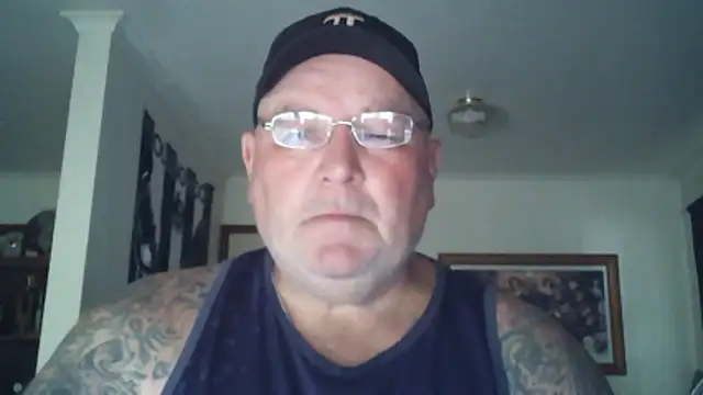 KINKYBLUEYES69's Live XXX Chat