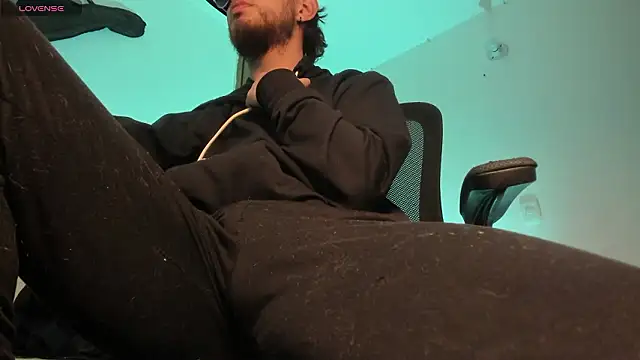 s_sven03's Live XXX Chat