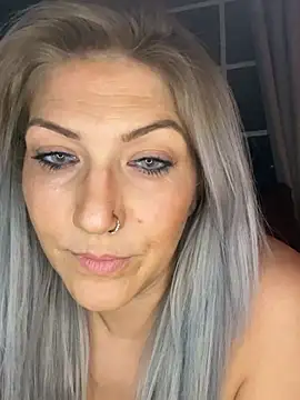 LittleMissEeve's Live XXX Chat