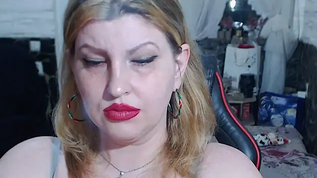 piticaforever's Live XXX Chat