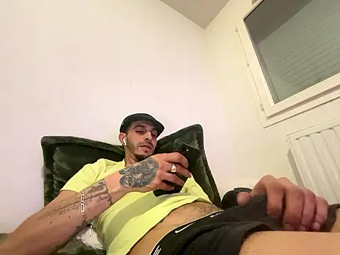 Rebeu313's Live XXX Chat