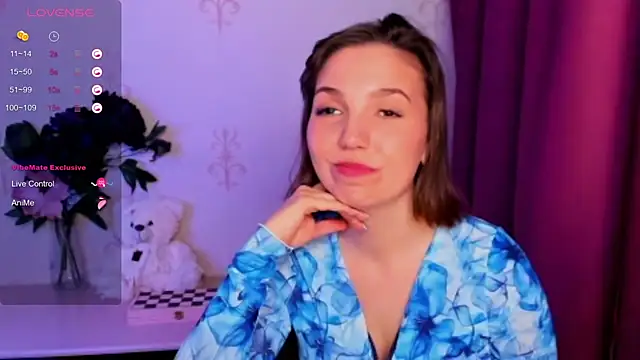 KindHazelHere_ Chat XXX in diretta