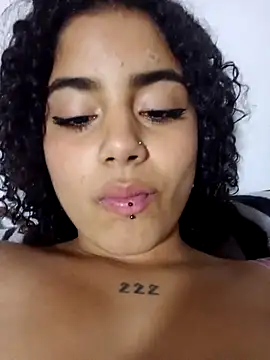 Spicy_Nesss: онлайн-секс-чат