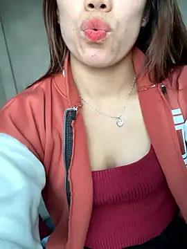 nhinhi-sexy's Live XXX Chat