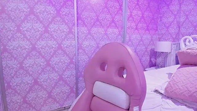 Zharyt_18's Live XXX Chat