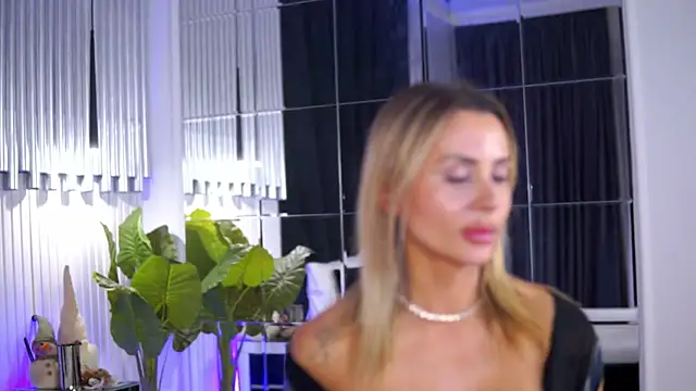 CelesteArden's Live XXX Chat