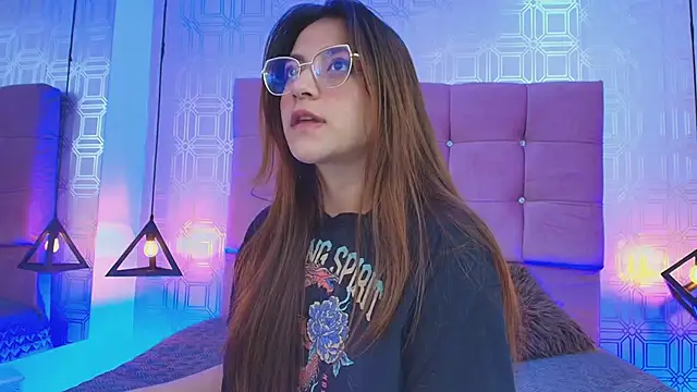 SariNorrisfg Chat XXX in diretta