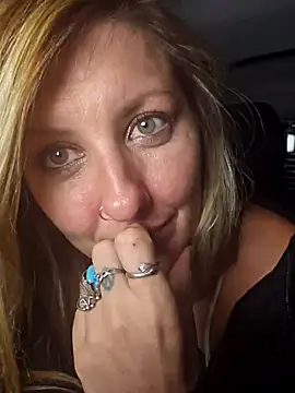 SheIsSomething's Webcam Show