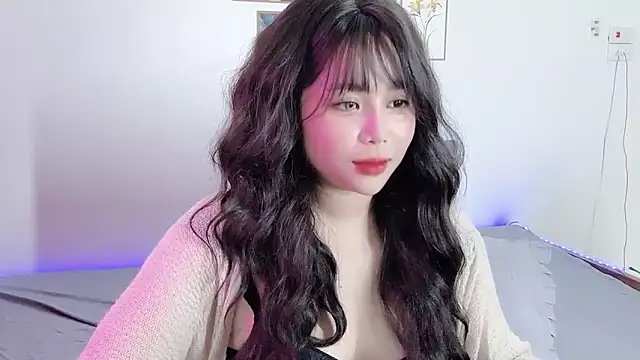 _Mia_Chubby Show in webcam