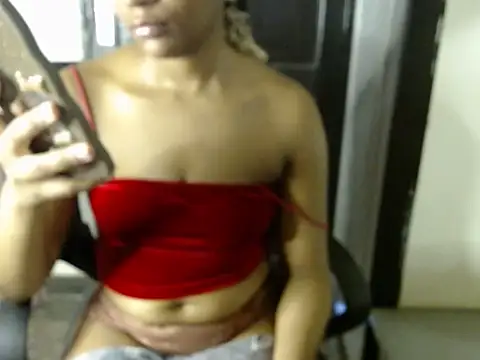 savage_laura Adlı Modelin Canlı XXX Sohbeti