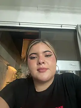 EVELIN_MASON's Live XXX Chat