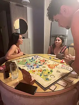 Chat XXX ao vivo de Poli_amor2025