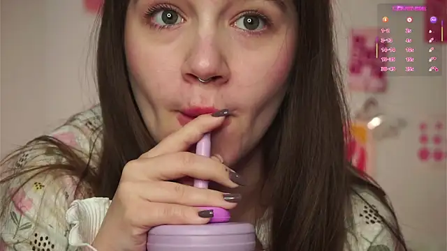 AmiLewis' Live XXX Chat