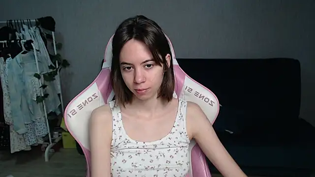 XXX chat uživo modela Allie_Hazie