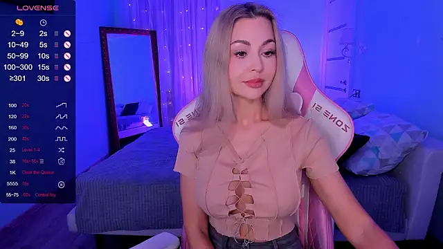 AdeleRoberts' Live XXX Chat