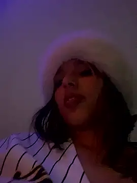 BlueStoneX's Live XXX Chat