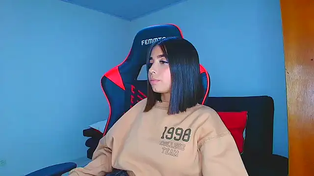 Rousse_violett: онлайн-секс-чат