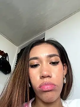 zoe_storm Adlı Modelin Canlı XXX Sohbeti