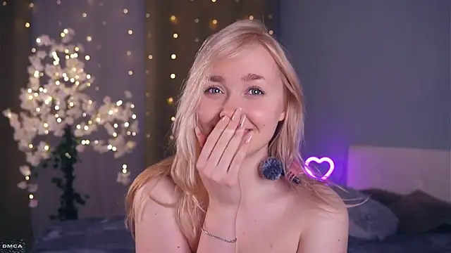 AccaCroyle Adlı Modelin Canlı XXX Sohbeti