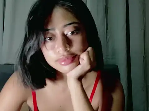 LittleHermes' Live XXX Chat