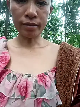 Chat XXX en directo de simi-lucy