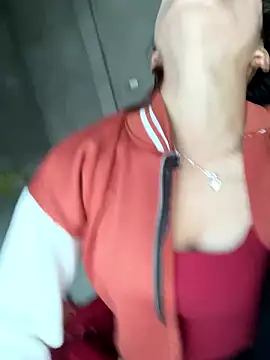 Chat XXX en directo de nhinhi-sexy