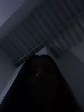 Hotbrunette_mia Adlı Modelin Web Kamerası Şovu