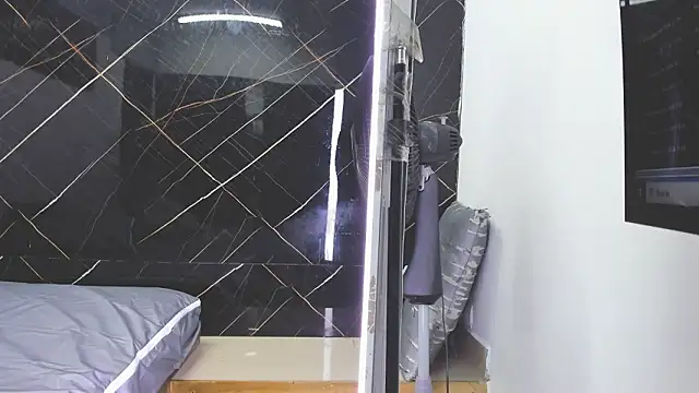 Emer_santos' Live XXX Chat