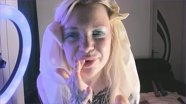 HelenGoat's Live XXX Chat