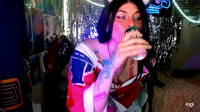 Chat XXX en directo de JINX_26