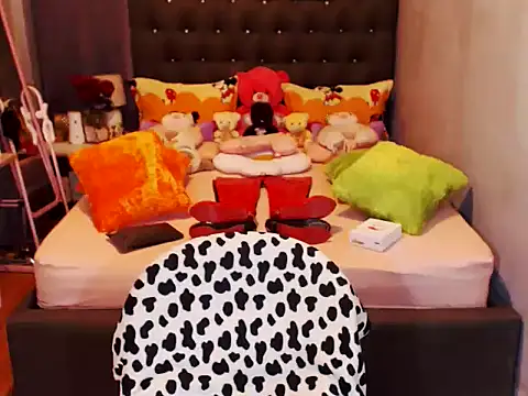 xXGoddessBellaXx: онлайн-секс-чат