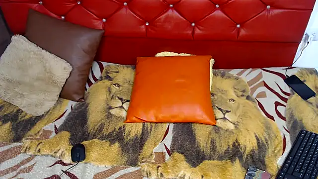 dirtydolltsx: онлайн-секс-чат