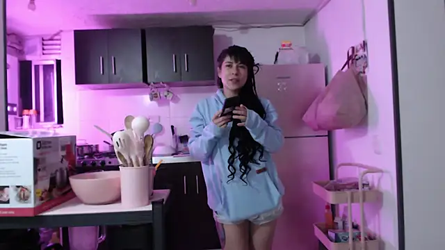 Chatroom XXX en direct de Hellen_dumont