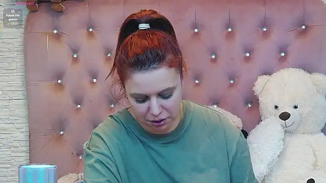 XXX chat uživo modela SophiaStarr