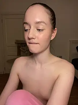 malyshhka's Live XXX Chat