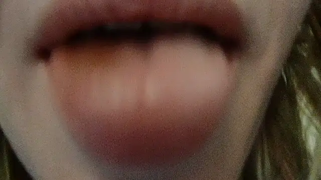 lavender_spits Chat XXX in diretta