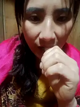 Belinda-686's Live XXX Chat