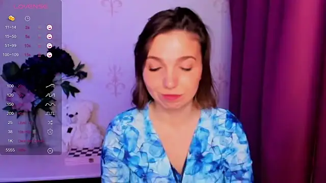 KindHazelHere_'s Live XXX Chat