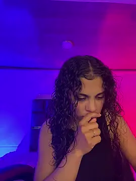 NINA_18_YEARS' Live XXX Chat