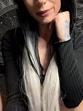 Chat XXX en directo de MissMidnightUK