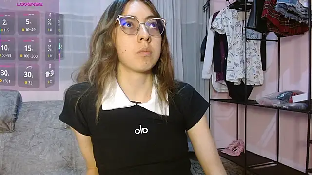 AnnieSparkle: онлайн-секс-чат