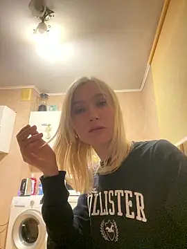 AngelJeniのライブXXXチャット