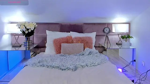 MiaMuse Chat XXX live