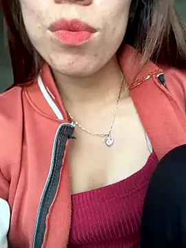 nhinhi-sexy: онлайн-секс-чат