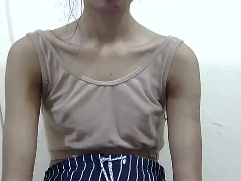 Chat XXX ao vivo de Anu_tiny