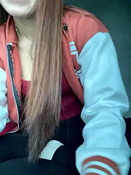 nhinhi-sexy's Live XXX Chat