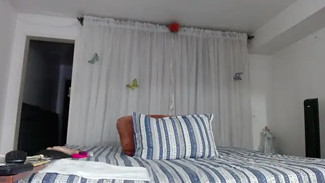 linapalacios' Live XXX Chat