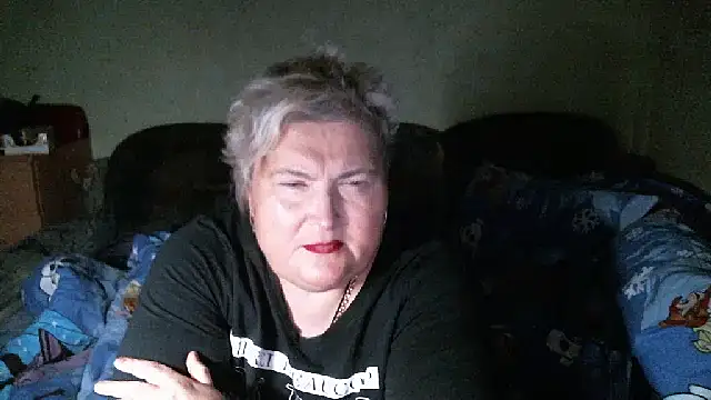 Lana555: онлайн-секс-чат